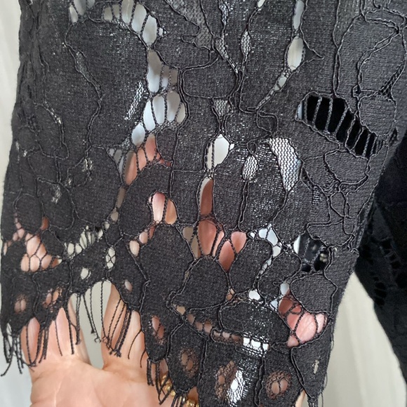 NEW!! Isaac Mizrahi black lace wide leg jumpsuit! Ruffles holiday, event Size 6 - Picture 7 of 17